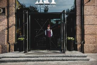Hotel 11 Mirrors
