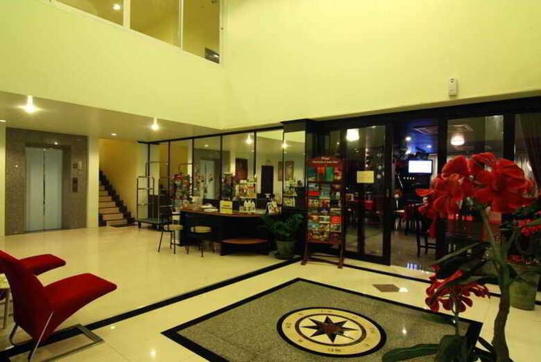 Laem Din Hotel