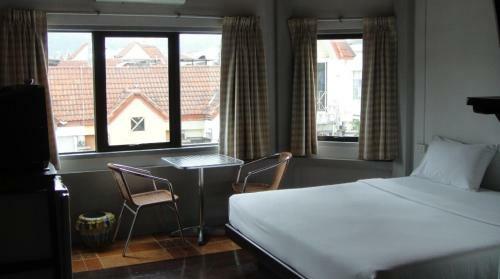 Hostal Relax Guesthouse