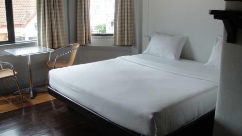 Hostal Relax Guesthouse