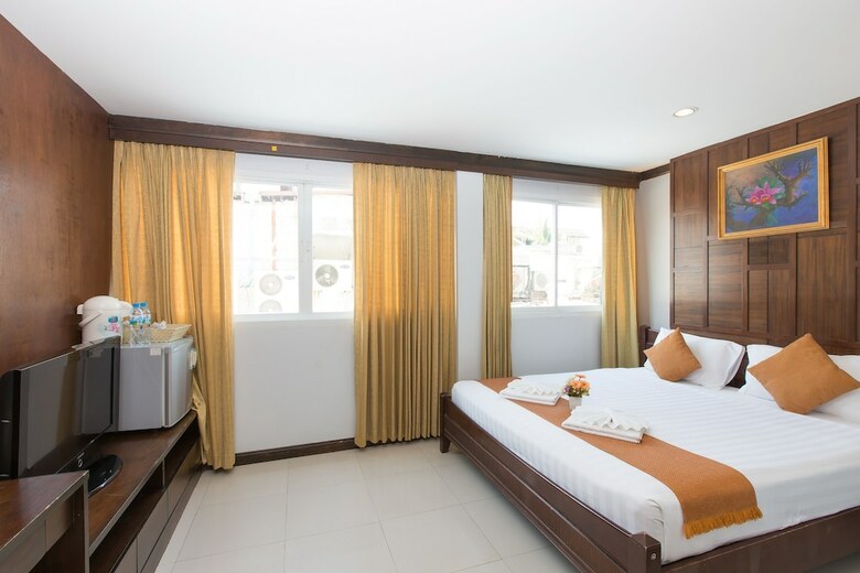 Time Out Hotel
