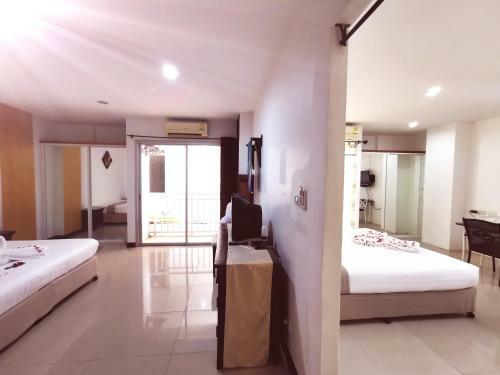 Golden House Hotel