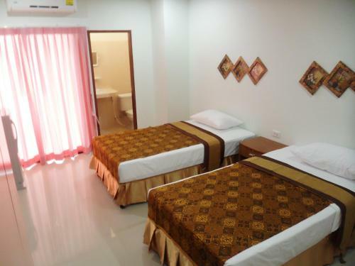Hostal G&b Guesthouse