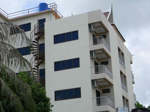 Hostal G&b Guesthouse