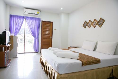 Hostal G&b Guesthouse