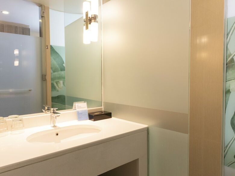 Hotel Holiday Inn Express Phuket Patong Beach Central
