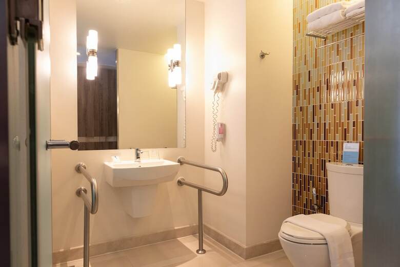 Hotel Holiday Inn Express Phuket Patong Beach Central