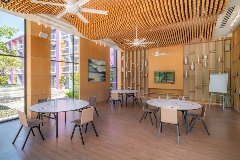 Hotel Holiday Inn Express Phuket Patong Beach Central