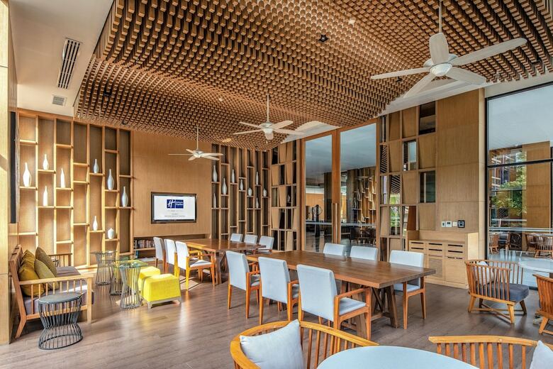 Hotel Holiday Inn Express Phuket Patong Beach Central