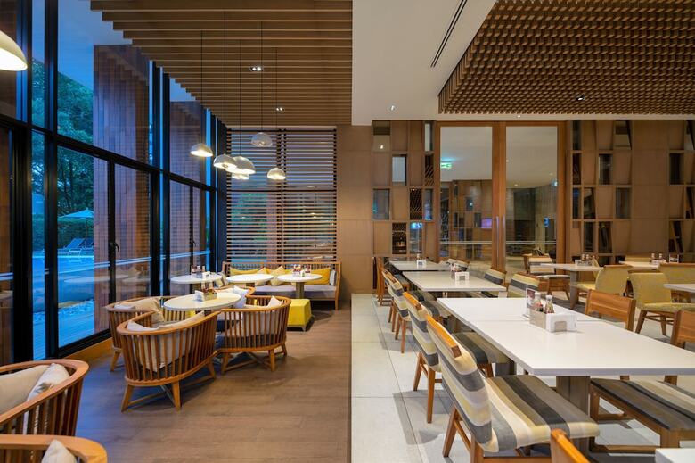 Hotel Holiday Inn Express Phuket Patong Beach Central