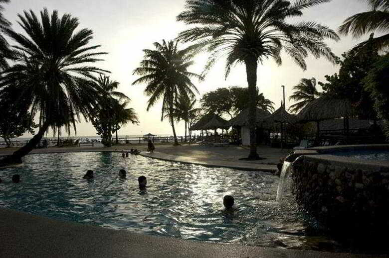 Hotel Paradise Coche