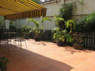 Hotel Saigon Village