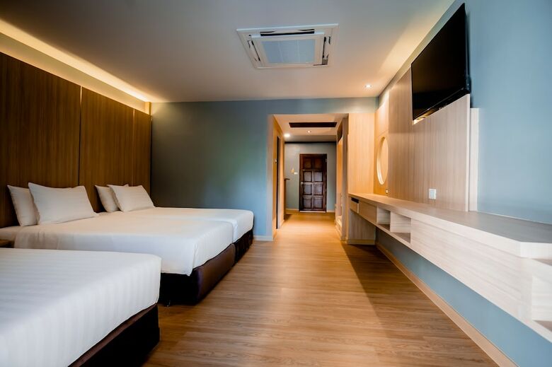 Hotel Thanthip Beach Resort