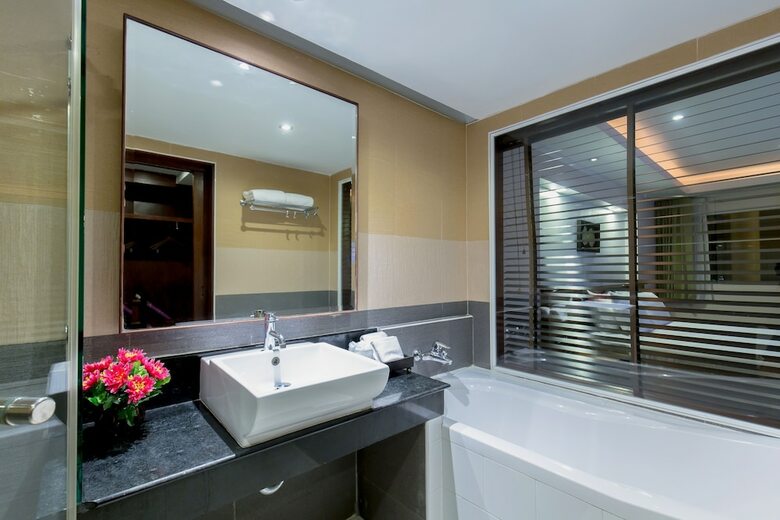 Hotel Thanthip Beach Resort