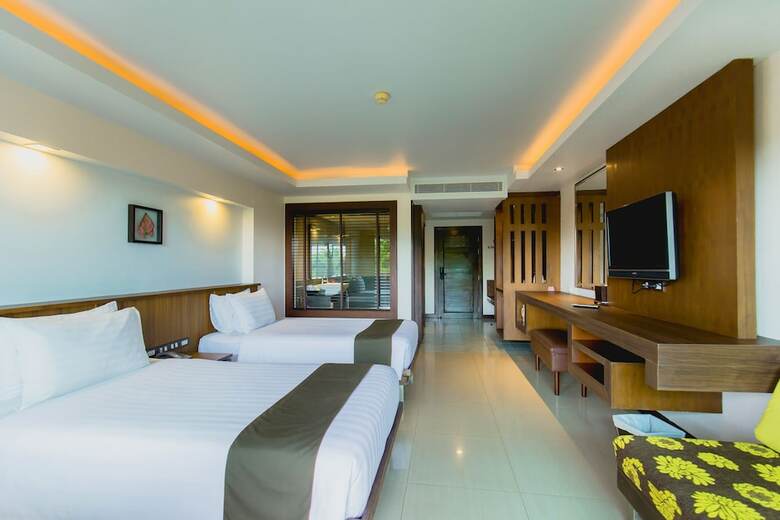 Hotel Thanthip Beach Resort