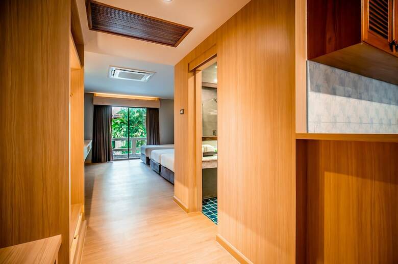 Hotel Thanthip Beach Resort