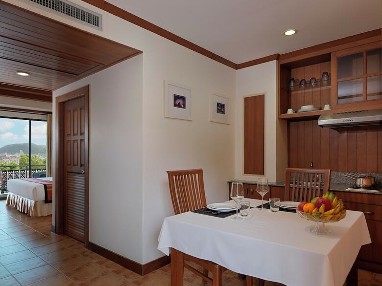 Sun Hill Hotel