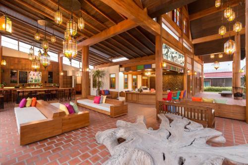 Dolphin Hotel Phuket