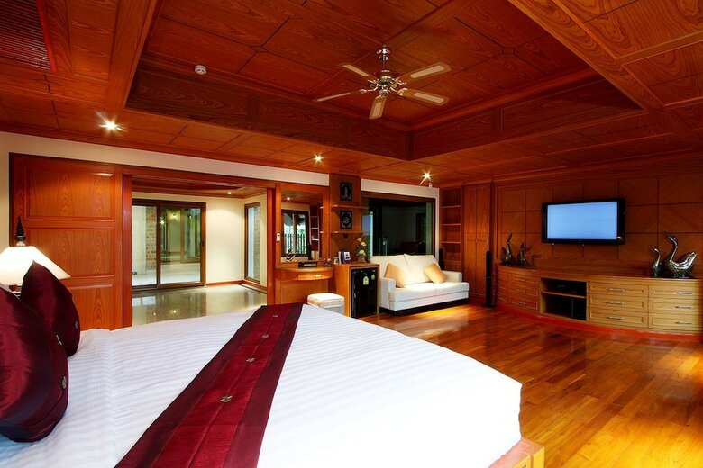 Reuan Thai Villa