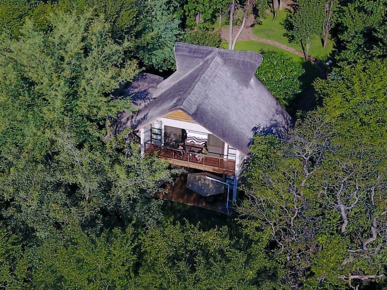 Hotel Victoria Falls Safari Suites
