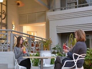 Hotel Cresta Lodge