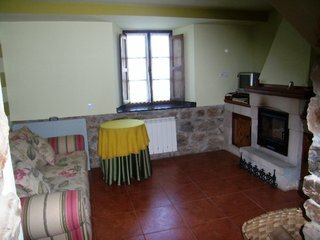 Casa Cabu�rniga - Three Bedroom