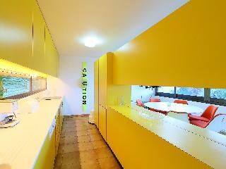 Urb Vallpineda Avda. Miquel Utrillo 99 - Three Bed