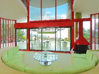 Urb Vallpineda Avda. Miquel Utrillo 99 - Three Bed