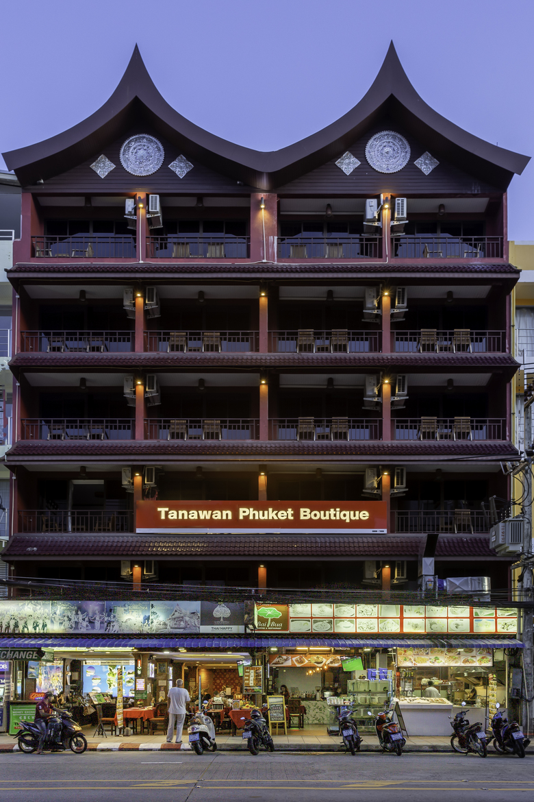 Tanawan Phuket Hotel