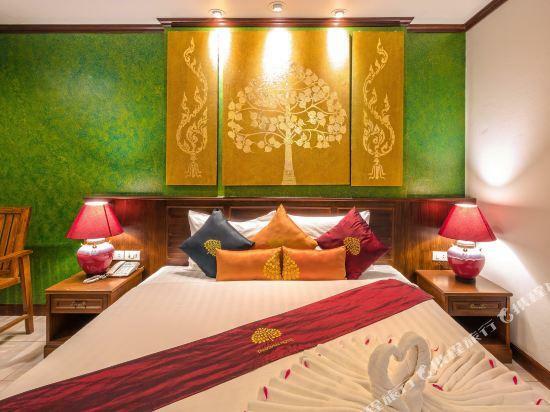 Tanawan Phuket Hotel