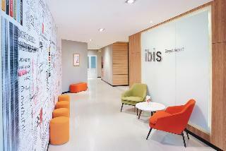 Hotel Ibis Saigon Airport