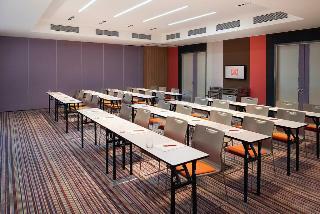 Hotel Ibis Saigon Airport