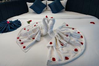 Aaron Hotel