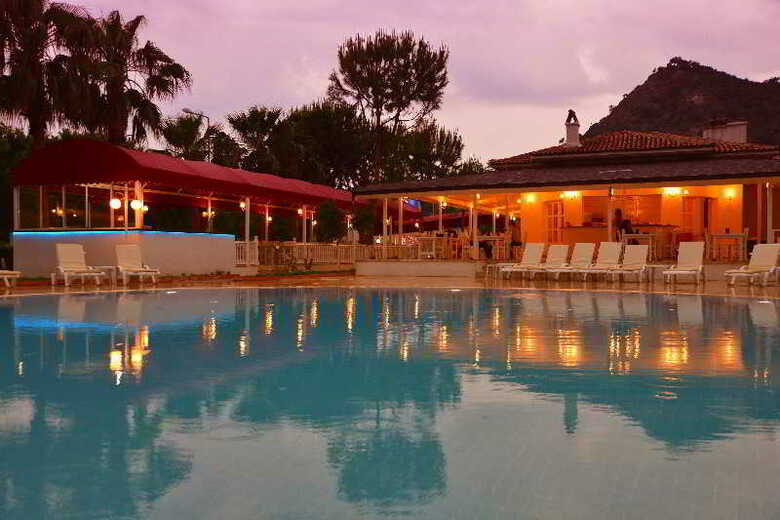 Hotel White Otel