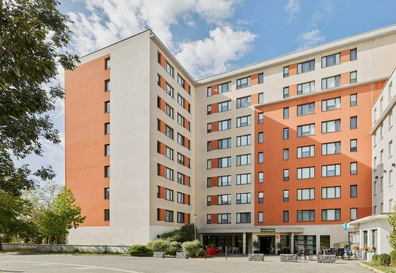 B&B Hotel V�lizy Est