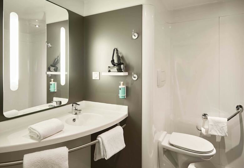 B&B Hotel V�lizy Est