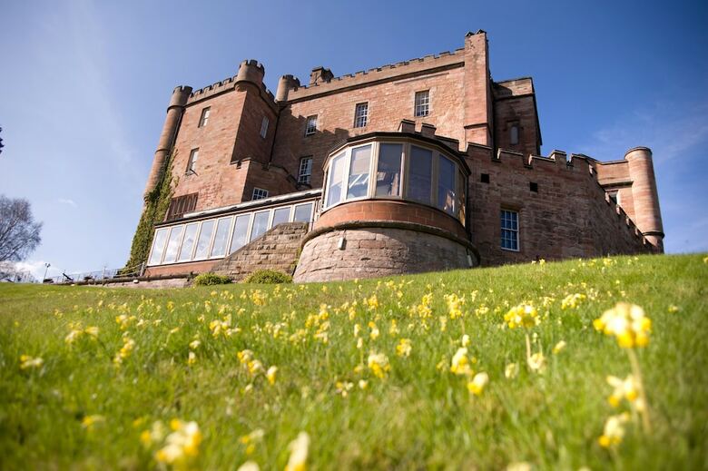 Hotel Dalhousie Castle