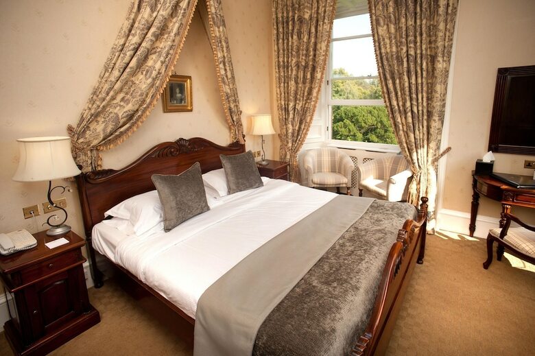 Hotel Dalhousie Castle