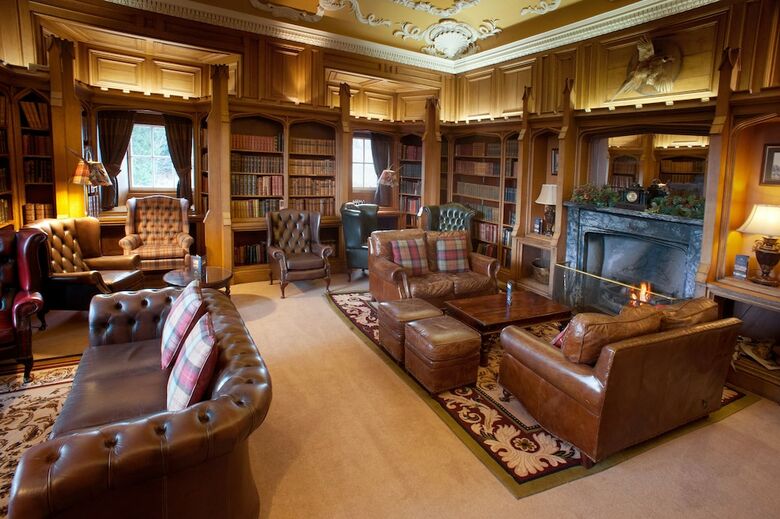 Hotel Dalhousie Castle