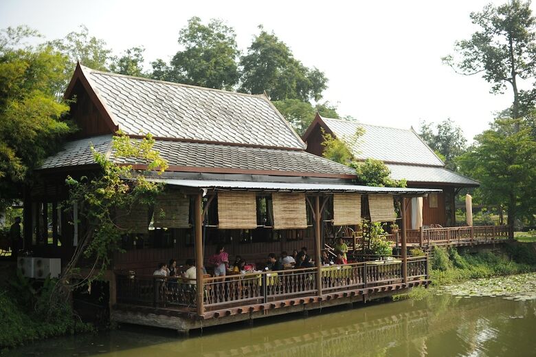 Hotel Vana Varin Resort