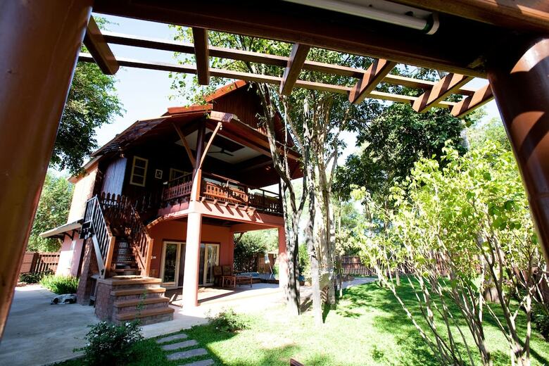 Hotel Vana Varin Resort