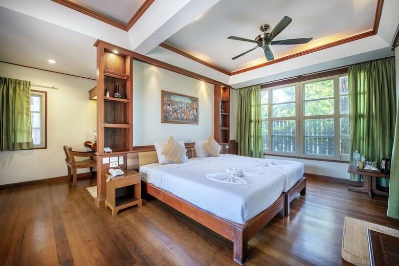 Hotel Vana Varin Resort