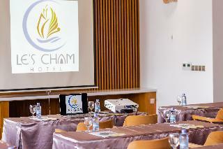 Le's Cham Hotel