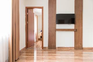Hotel Reddoorz Plus @ My Dinh Song Da
