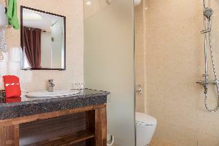 Hotel Reddoorz Plus @ My Dinh Song Da