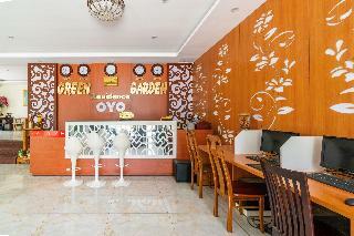 Oyo 301 Green Garden Residence Hotel