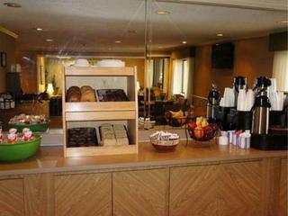 Hotel Ramada Columbia Fort Jackson Area