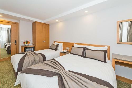 Apartamentos Bisetun Hotel