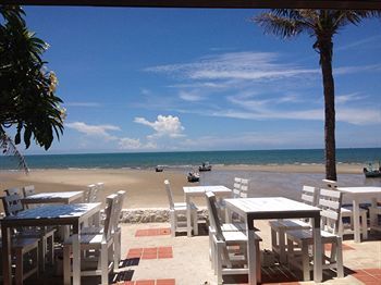 White Sand Beach Hotel