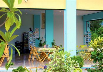 Hostal J Guesthouse